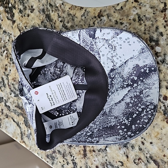 Lululemon Fast and Free Run Hat - Picture 5 of 7